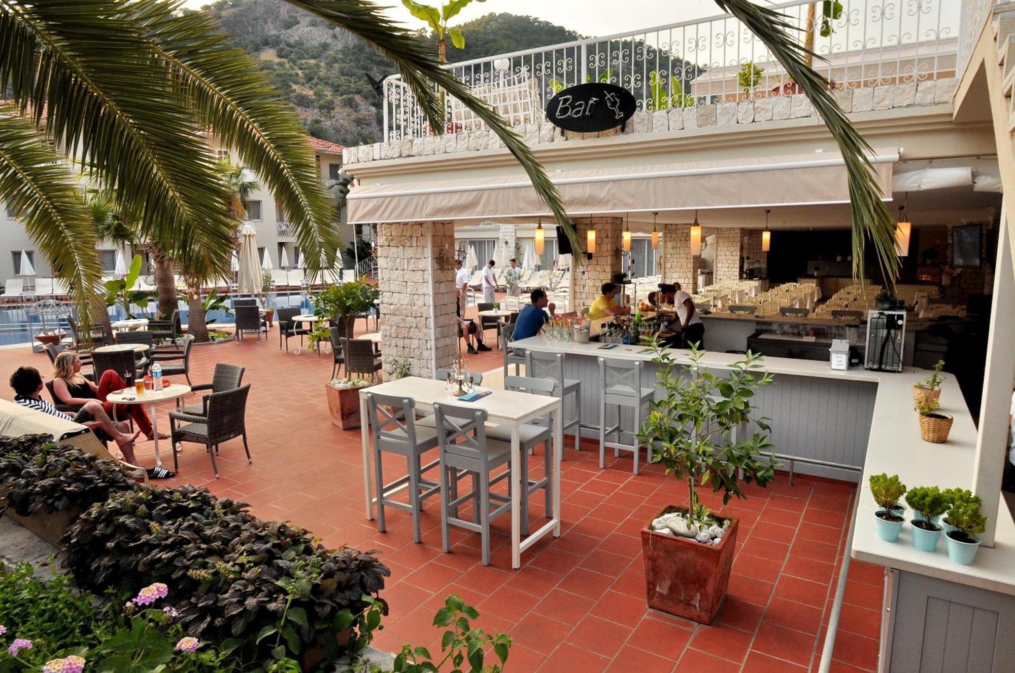 The Blue Lagoon Deluxe Hotel Ölüdeniz Esterno foto