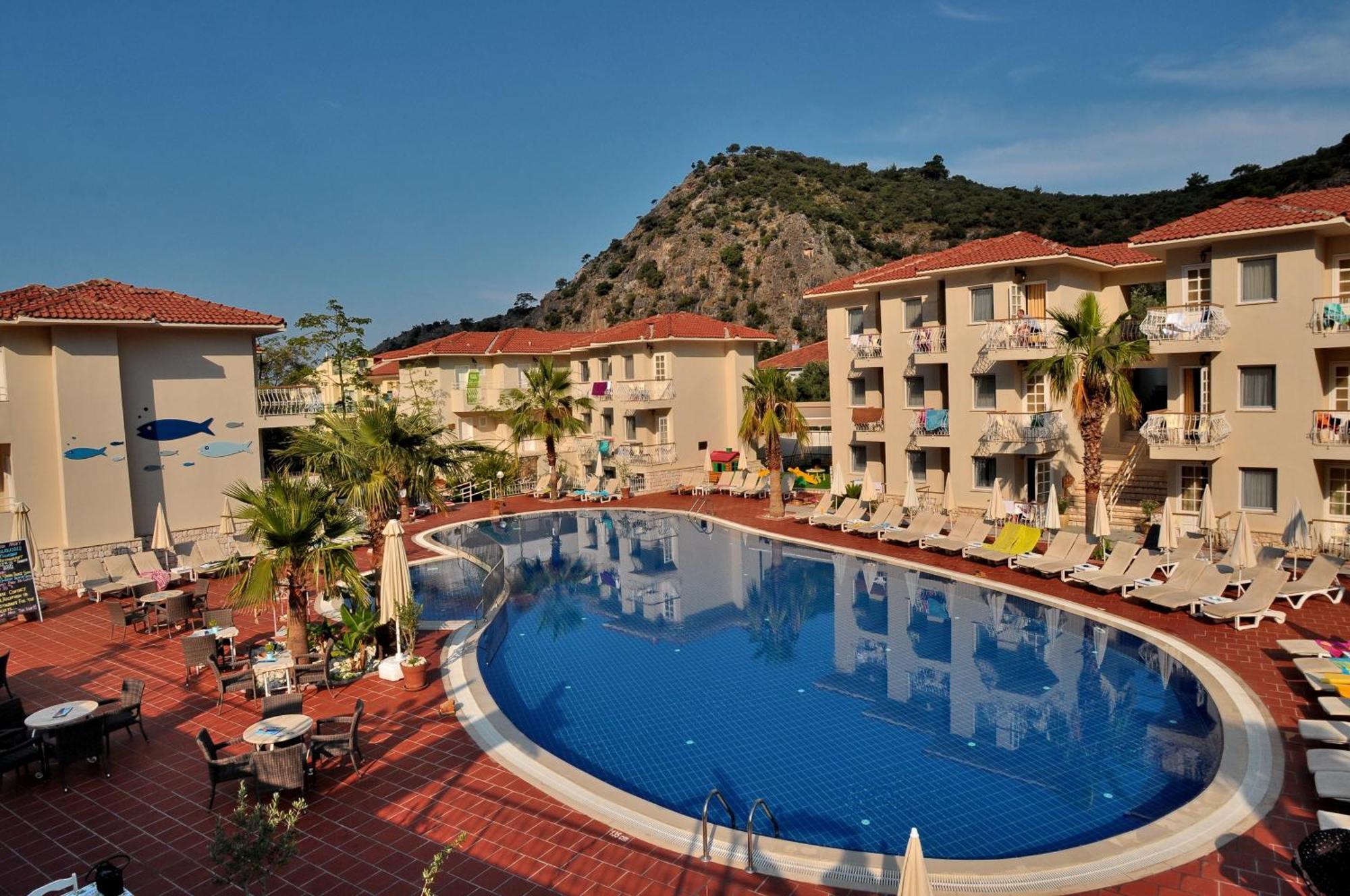 The Blue Lagoon Deluxe Hotel Ölüdeniz Esterno foto