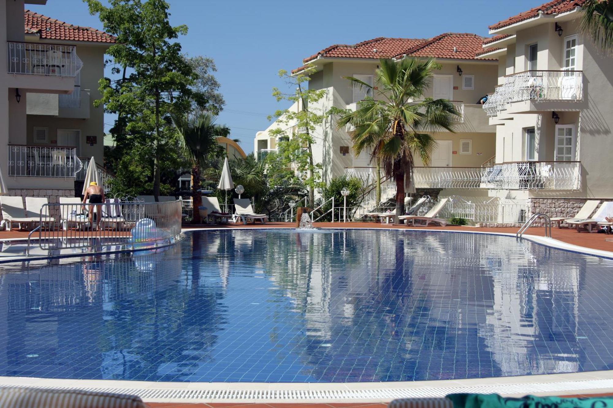The Blue Lagoon Deluxe Hotel Ölüdeniz Esterno foto