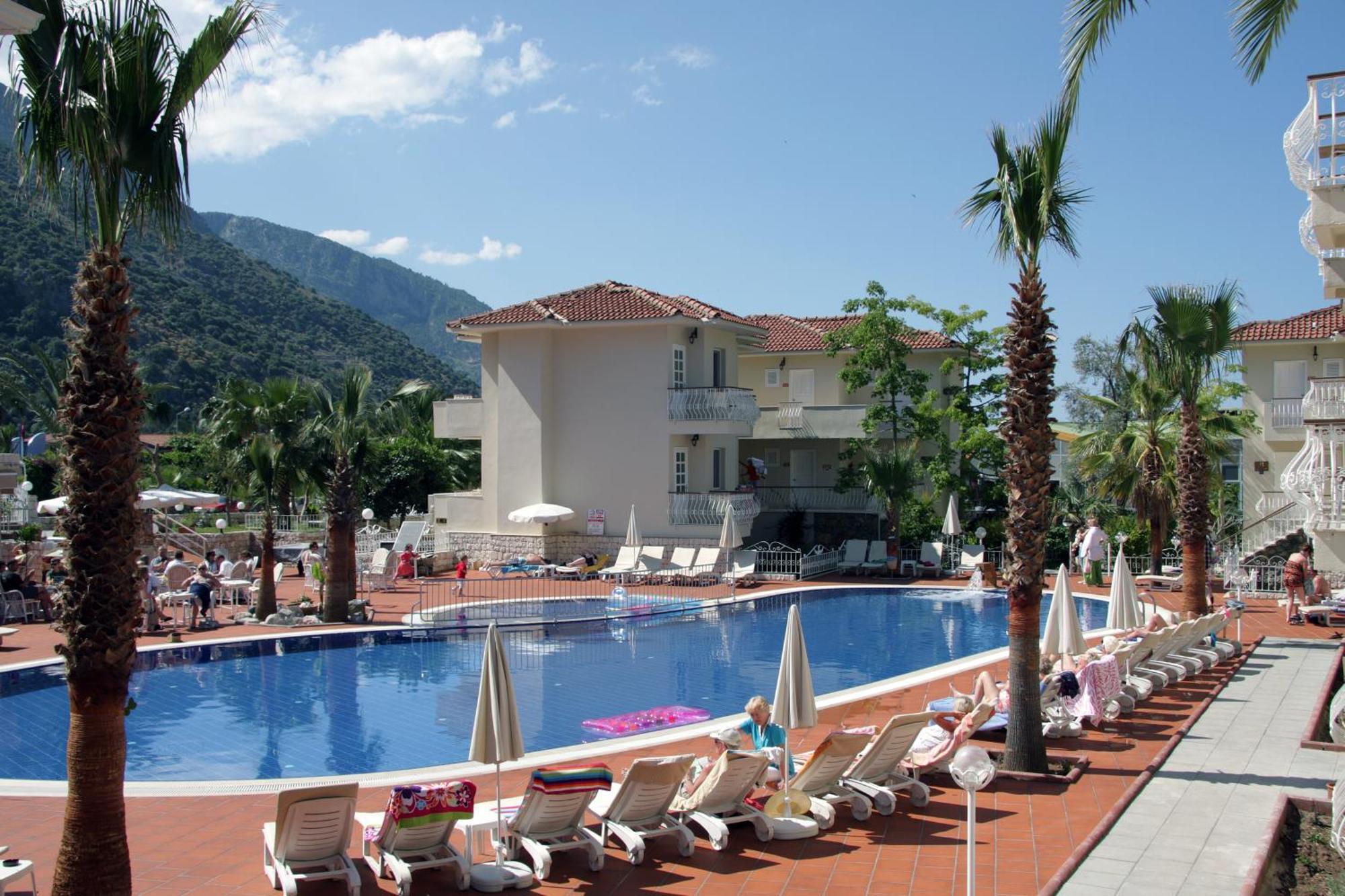 The Blue Lagoon Deluxe Hotel Ölüdeniz Esterno foto