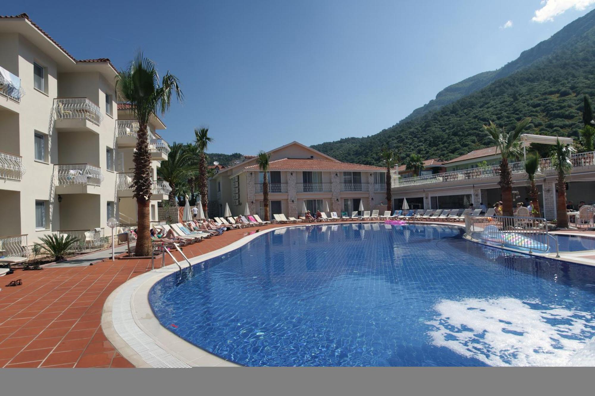 The Blue Lagoon Deluxe Hotel Ölüdeniz Esterno foto